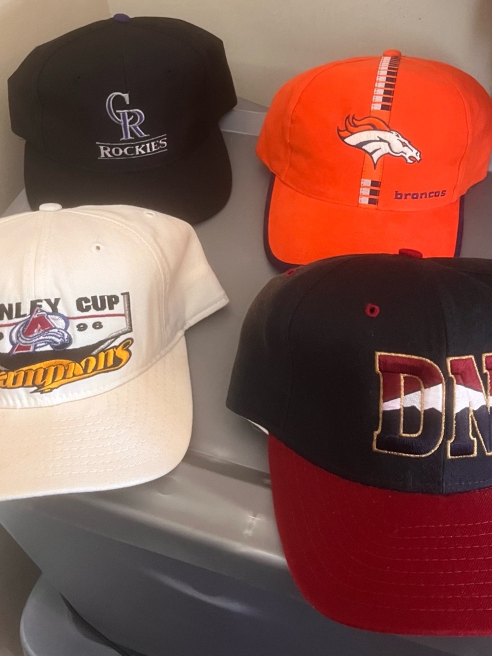 4 vintage snapback hat bundle colorado denver broncos nuggets rockies av new era